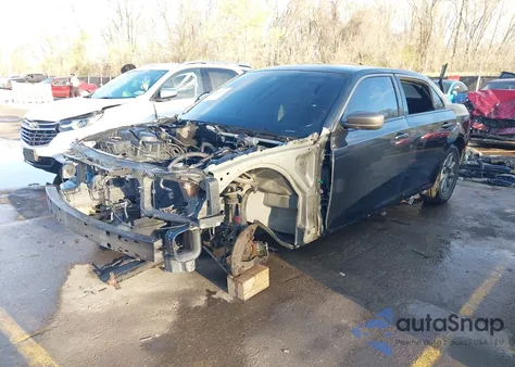 2013 Chrysler 300C John Varvatos Limited Edition из США, поврежденный, VIN 2C3CCADT6DH740978